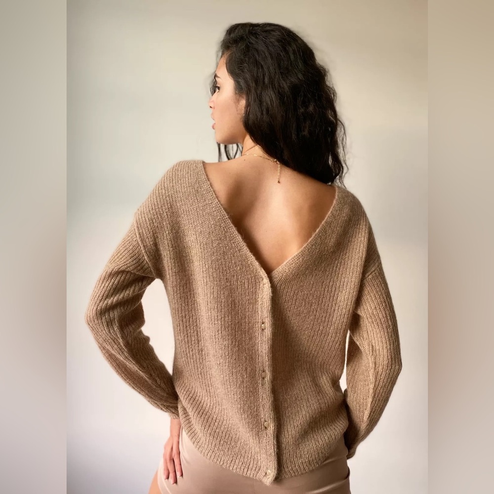 Aritzia Wilfred Reversible Camel / Beige Button Down Cardigan